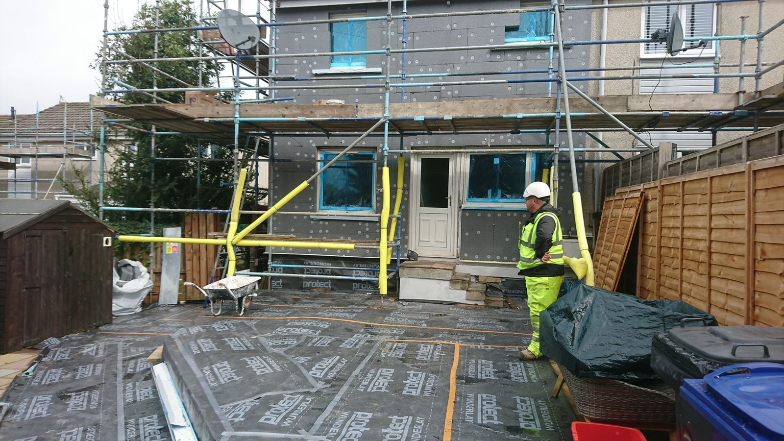 site team completing rendering Edinburgh
