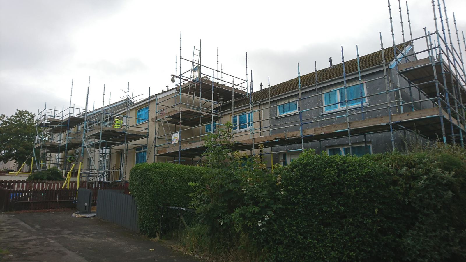 residential block using external wall insulation Edinburgh