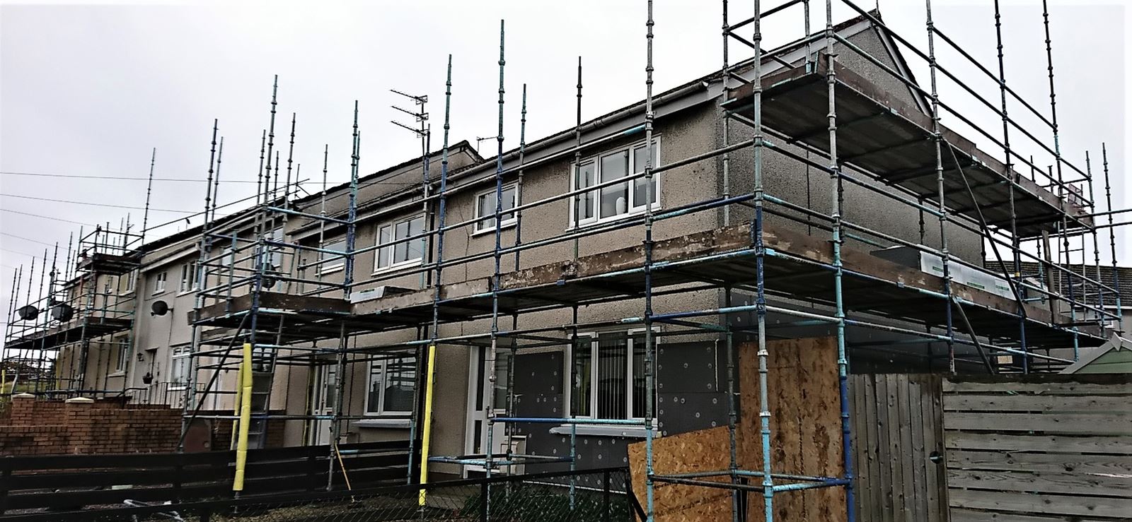 facade upgraded through roughcast render repair Edinburgh