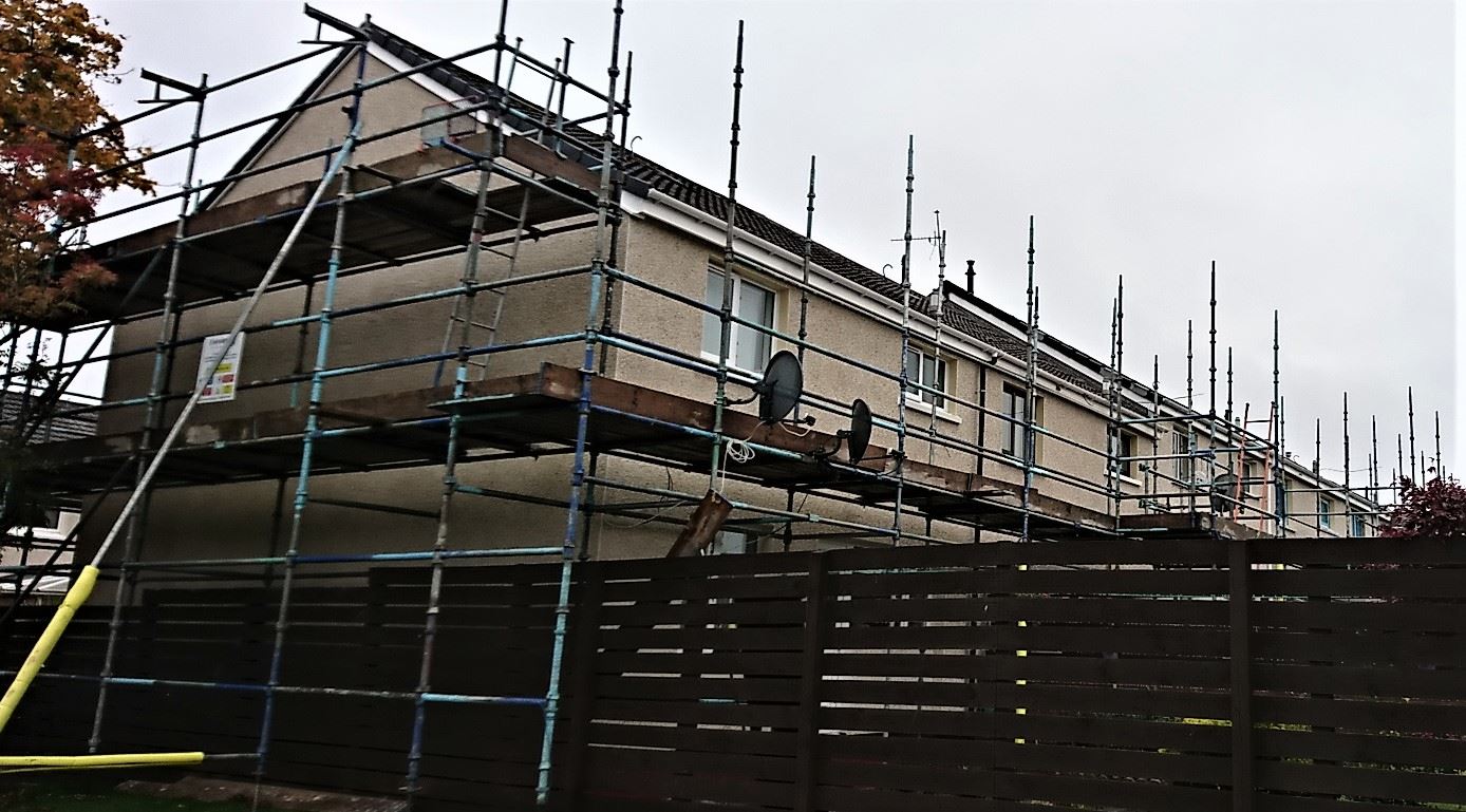 scaffolded frontage for roughcast render Edinburgh