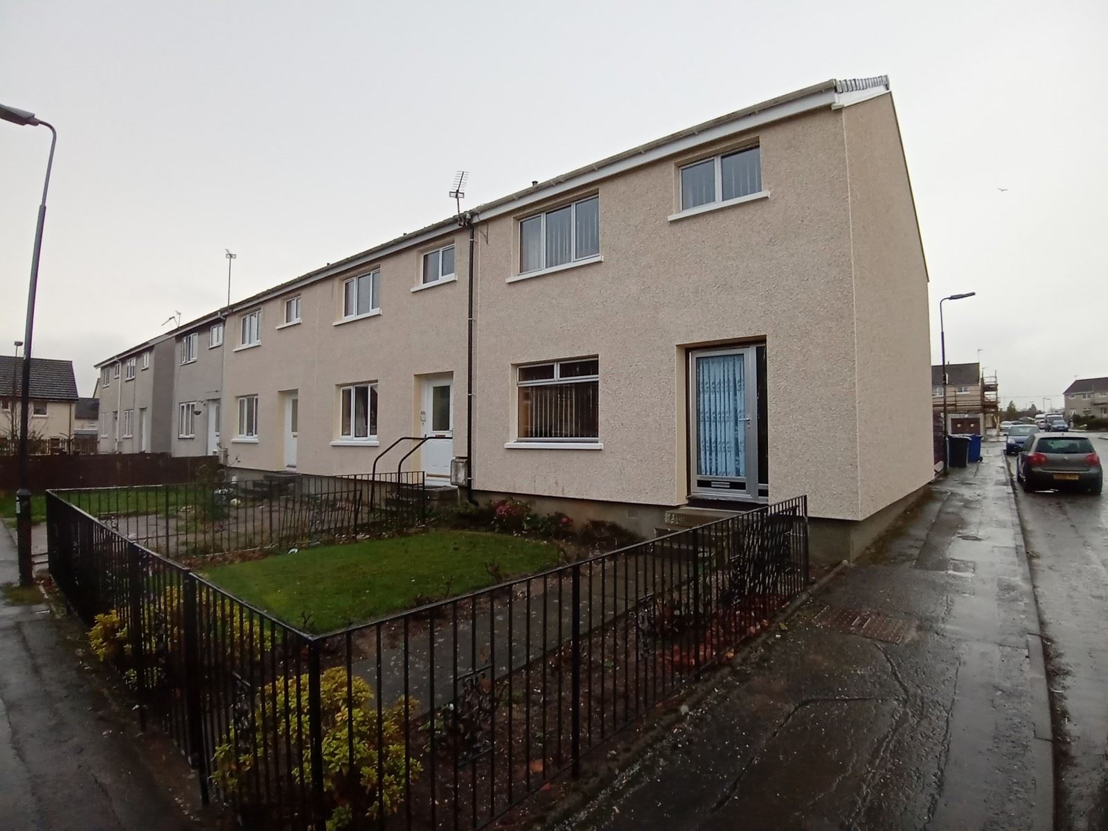 residential row finished with solid wall insulation Edinburgh