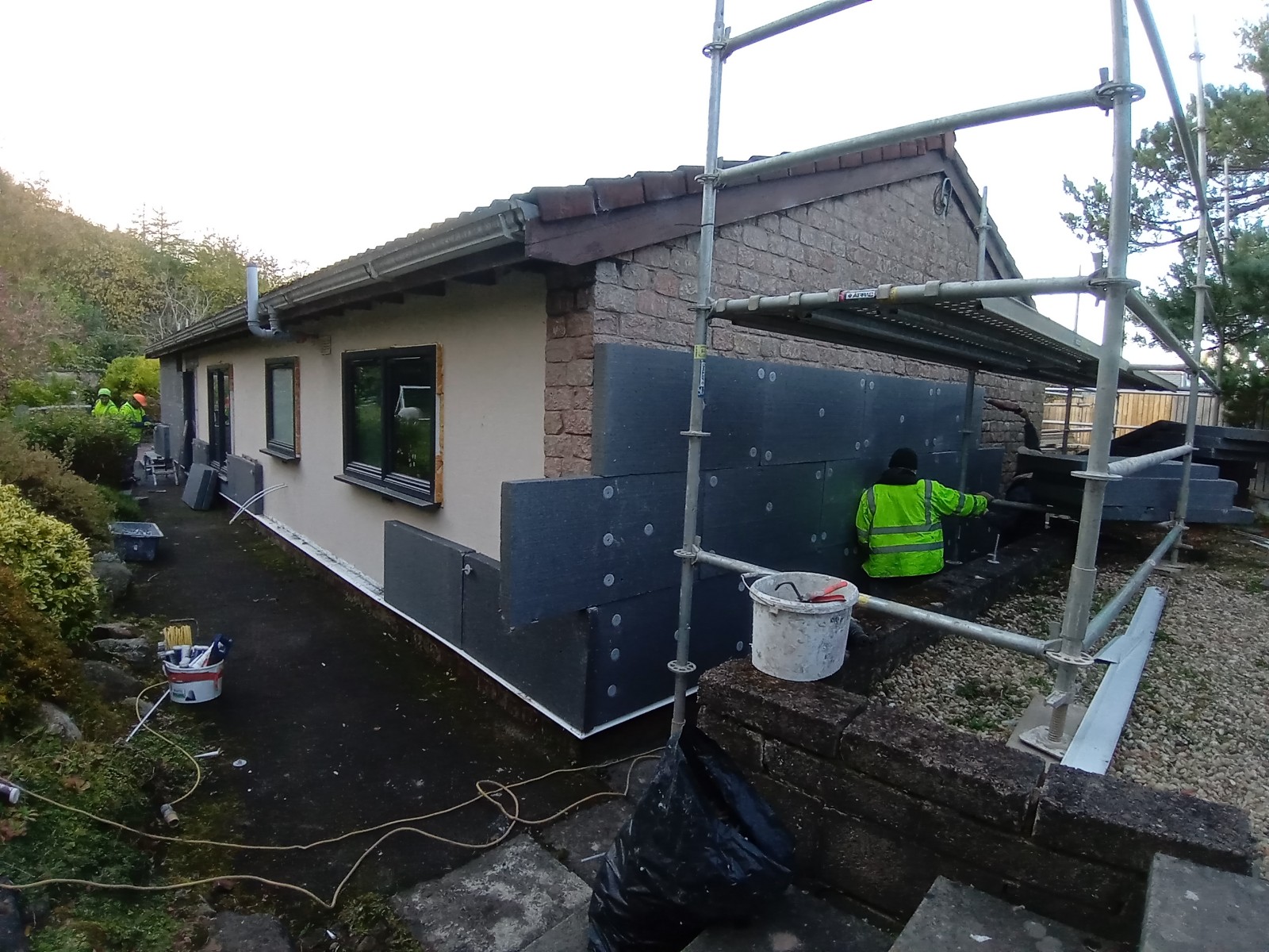 external wall insulation edinburgh being applied