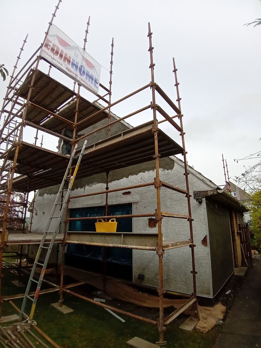 scaffold beside windows for external wall insulation edinburgh
