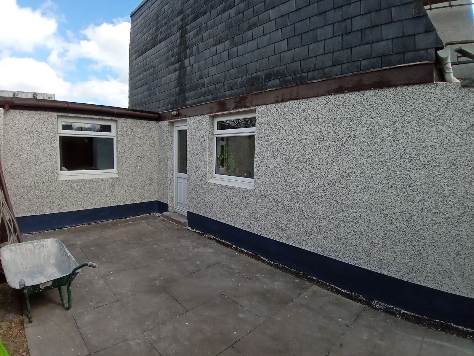 courtyard wall showing rendering edinburgh