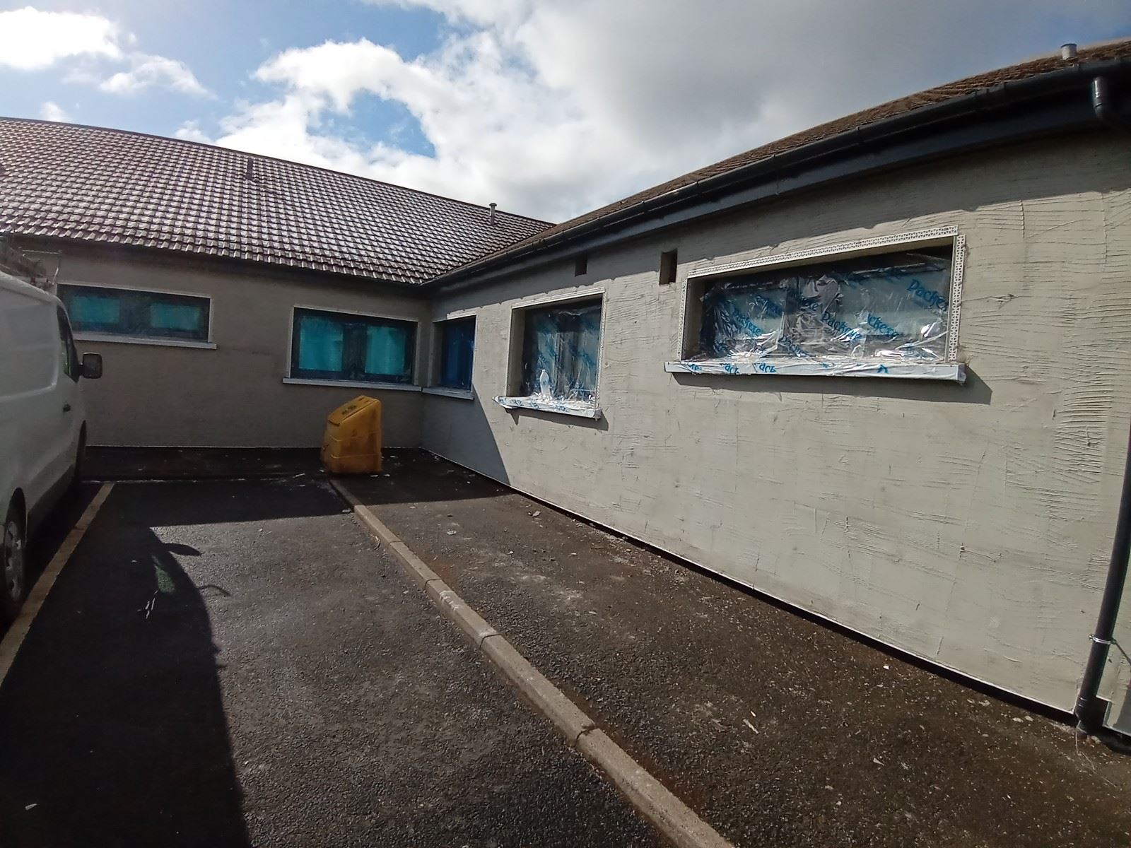 courtyard view with roughcast render edinburgh