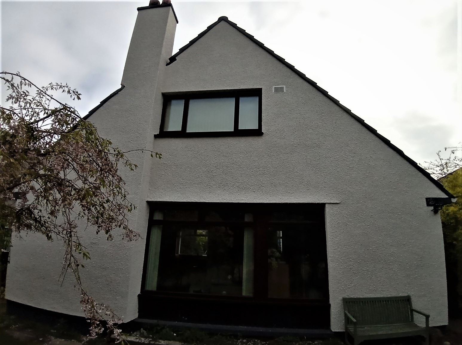front facade in roughcast render edinburgh