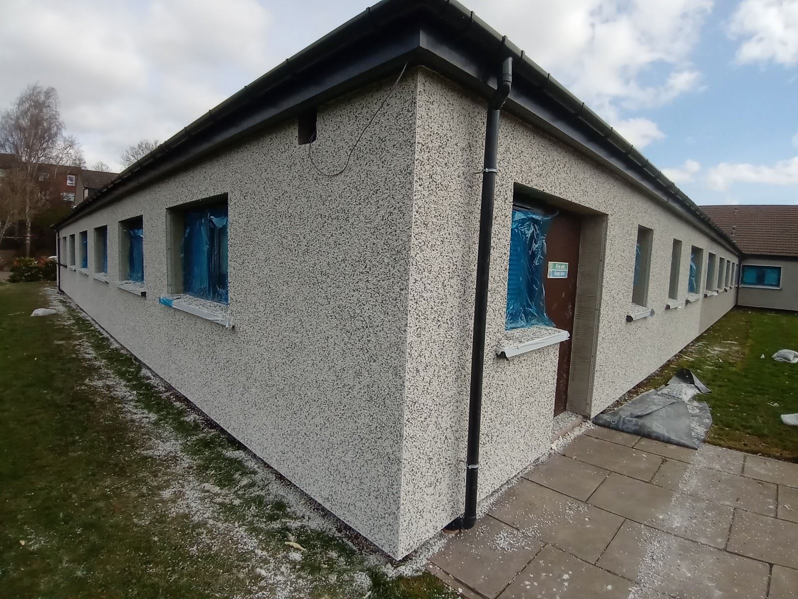 clean facade result from roughcast render repair