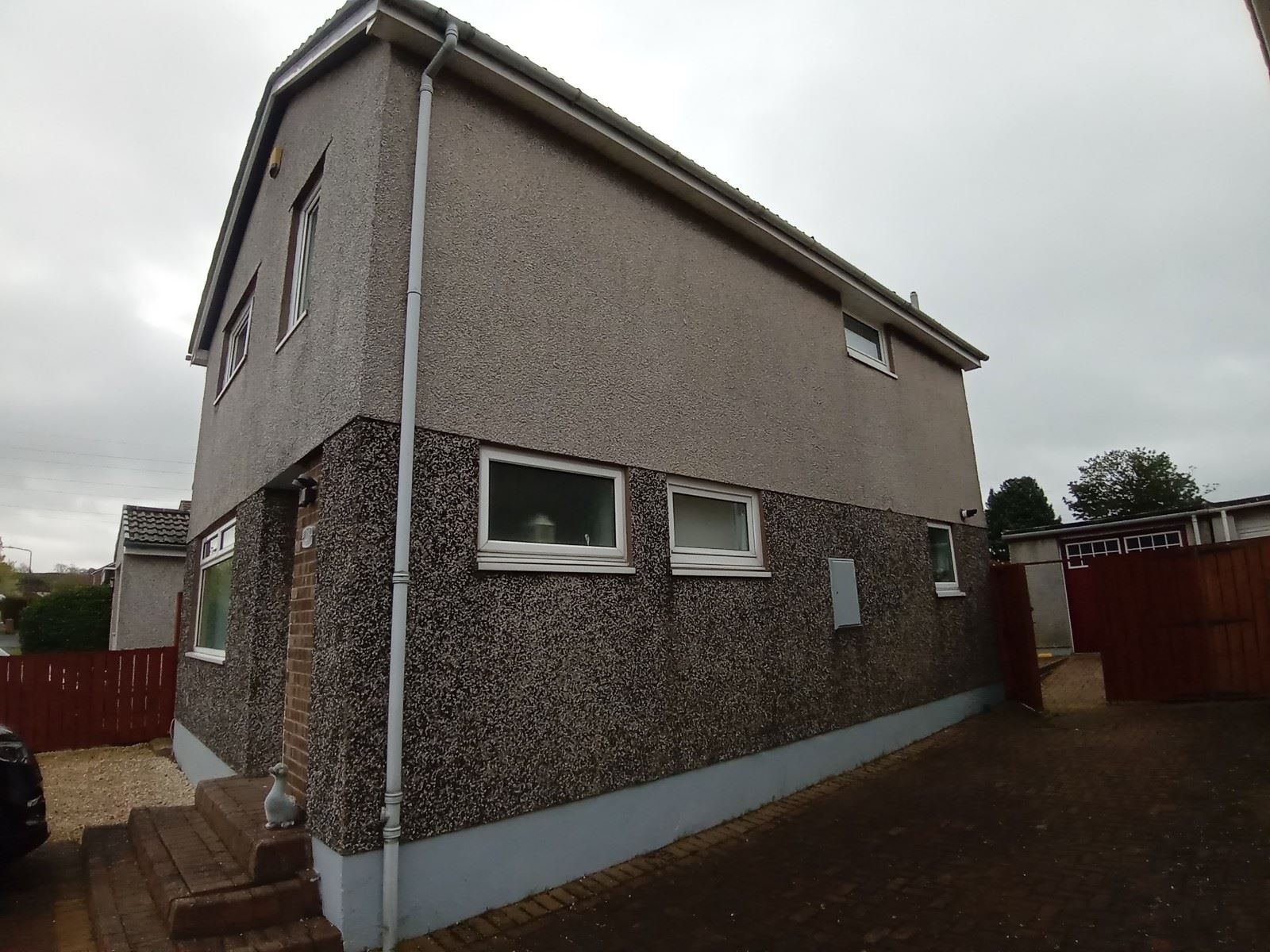 external wall insulation Edinburgh on tall gable with small windows