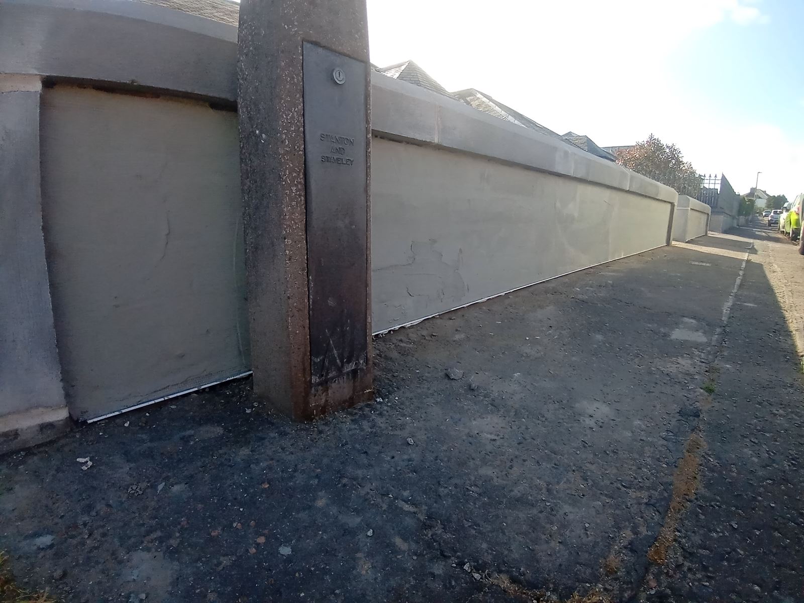 house rendering Edinburgh on garden wall with clean white coating