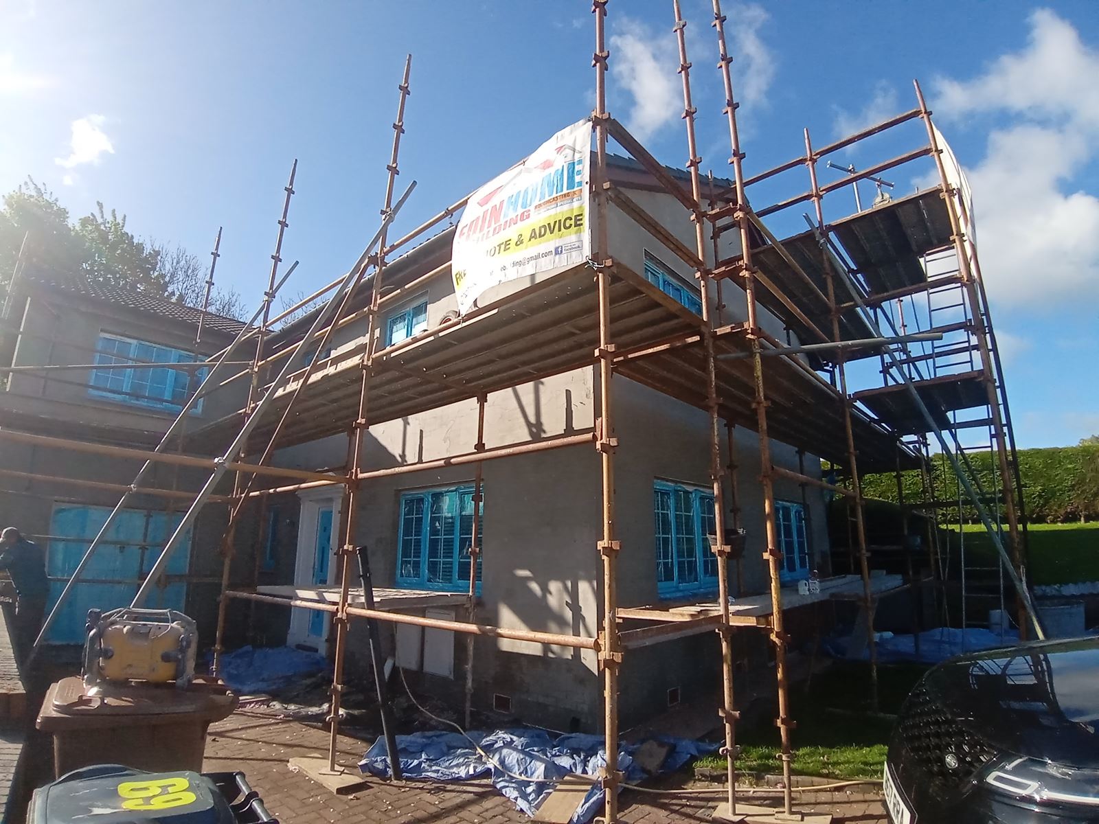 solid wall insulation Edinburgh completed on side wall under scaffolding
