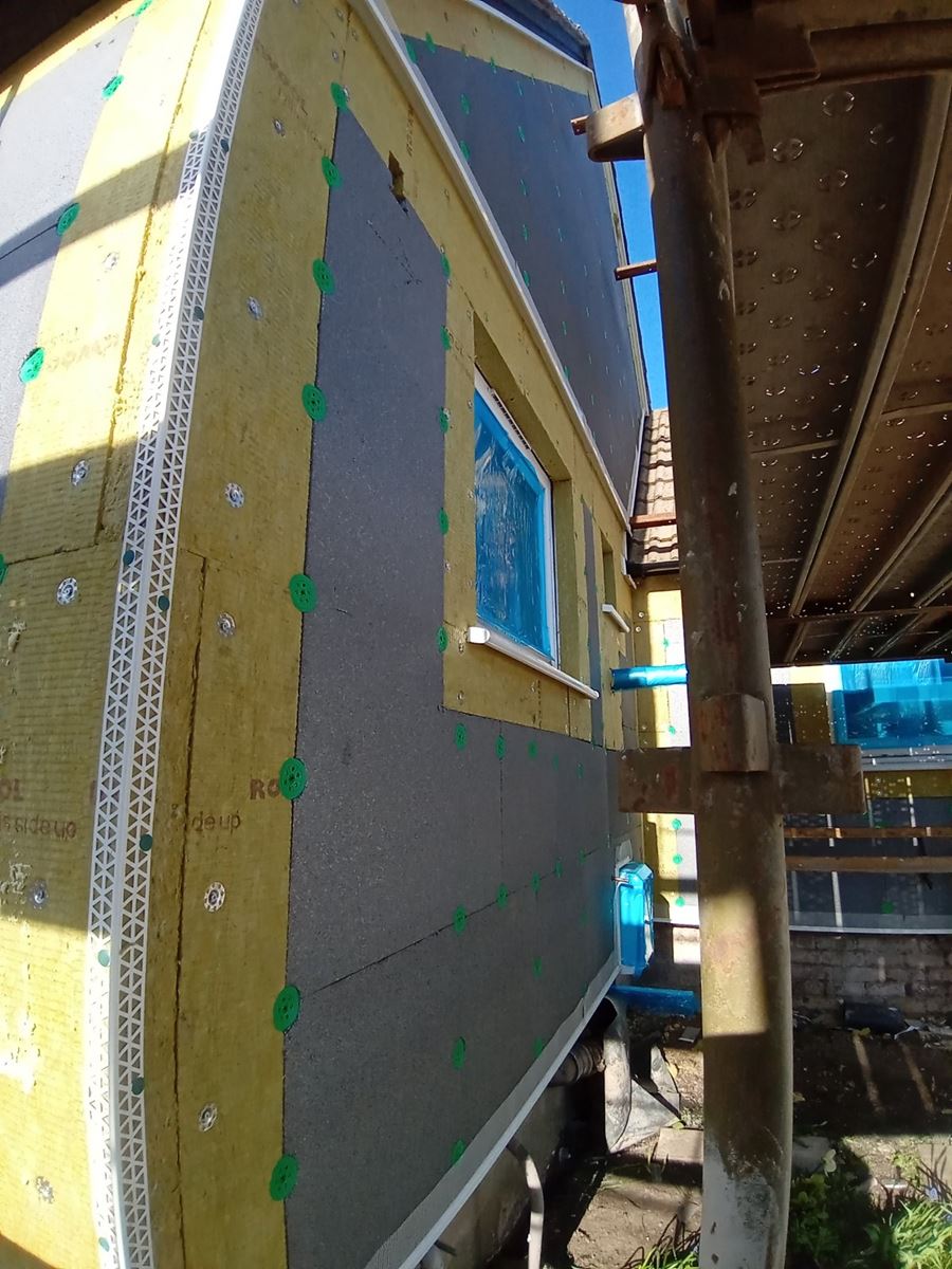 solid wall insulation Edinburgh applied to extension under scaffolding