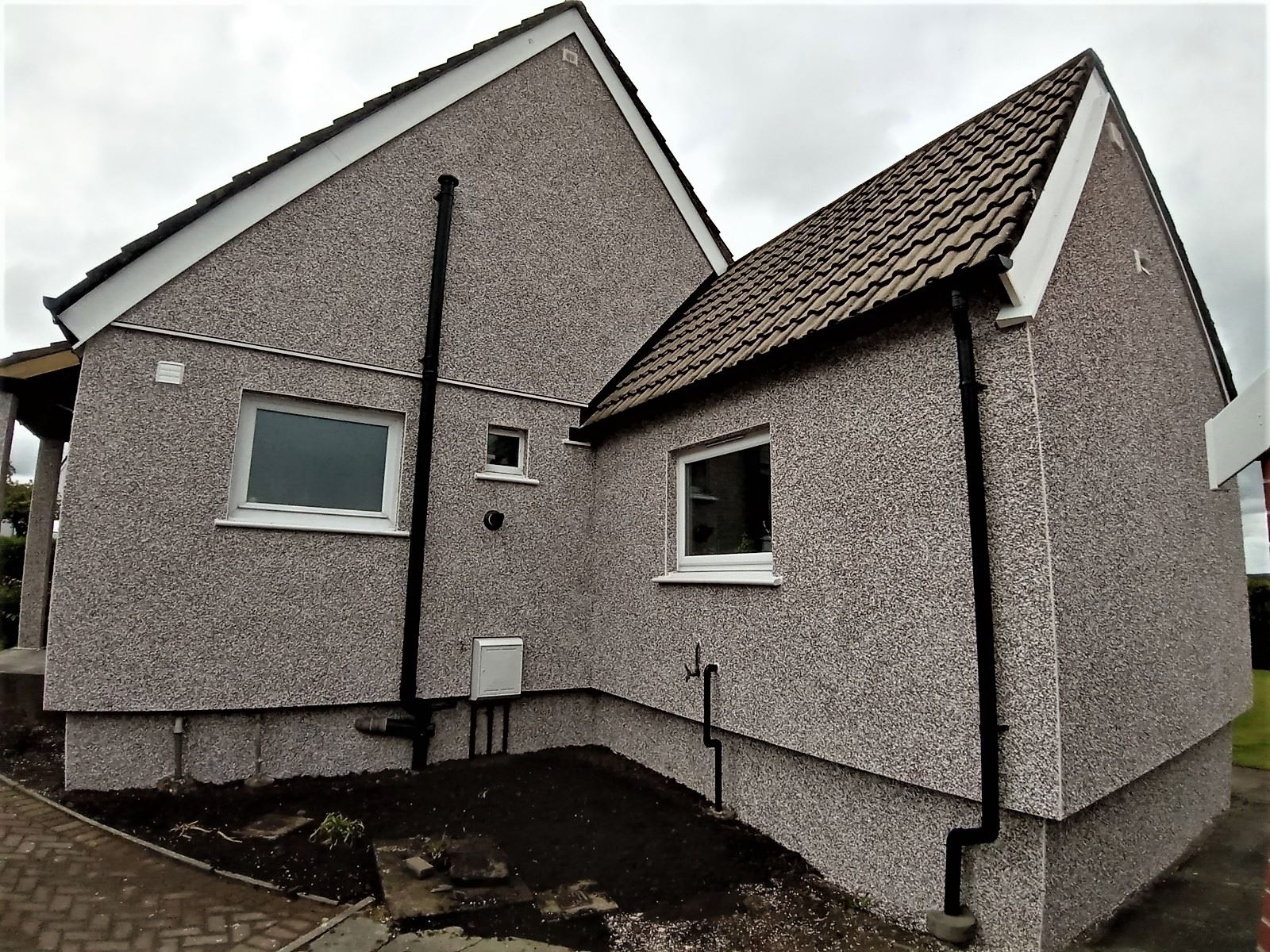 solid wall insulation Edinburgh on side elevation of semi-detached house