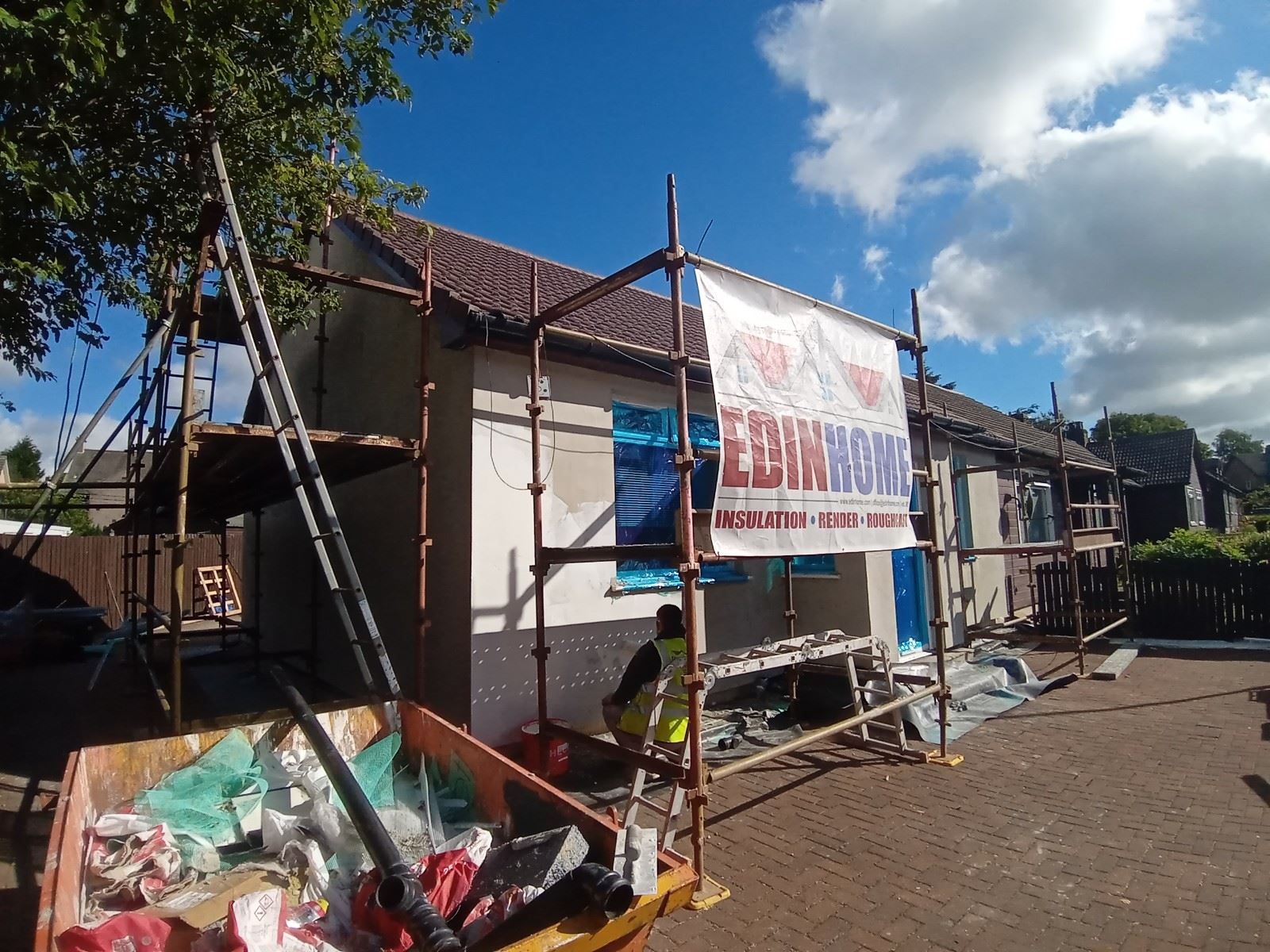 solid wall insulation Edinburgh on rear wall with scaffold setup