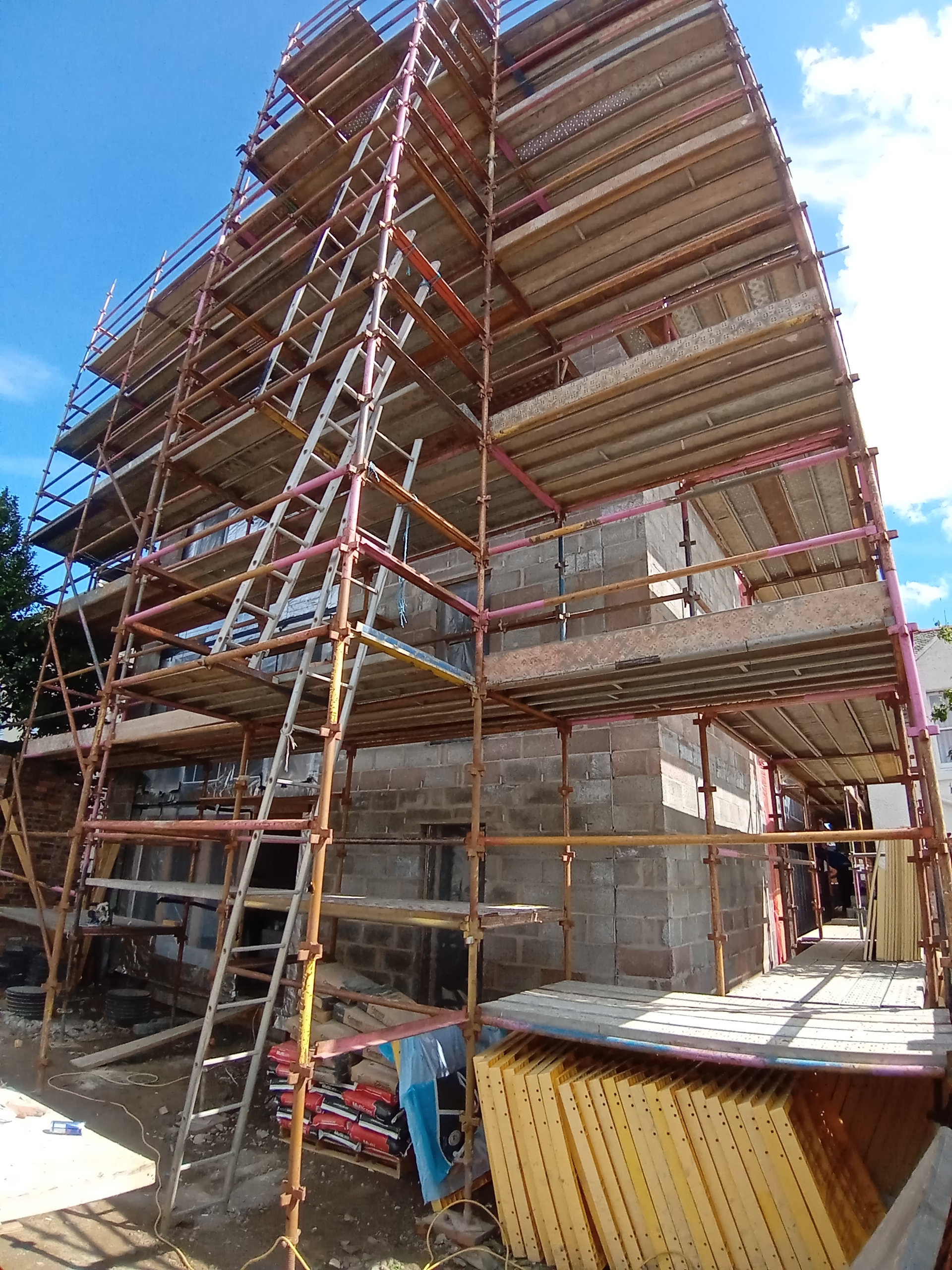 solid wall insulation Edinburgh during renovation on multi-storey wall