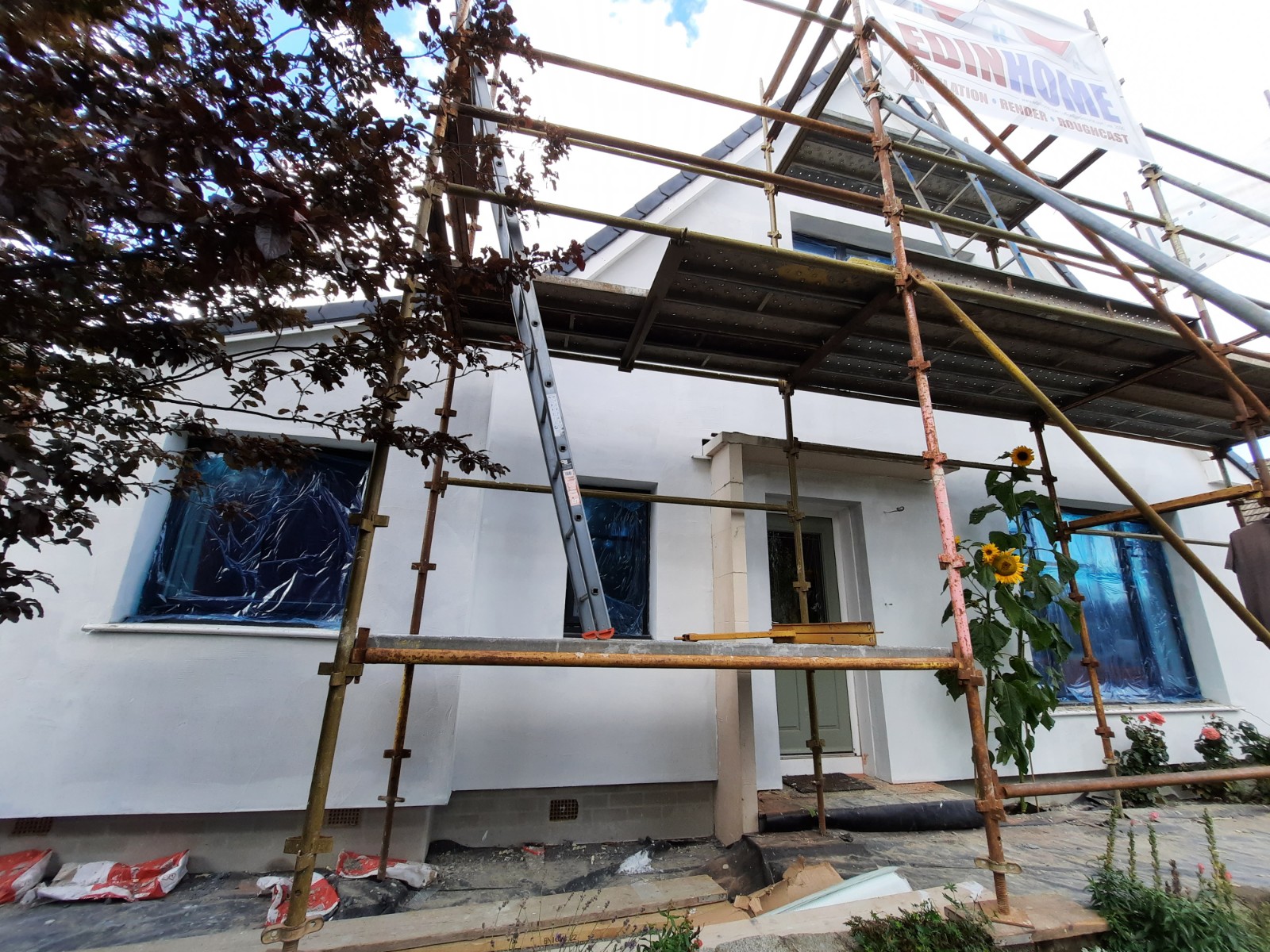 external wall insulation Edinburgh on façade with scaffolding