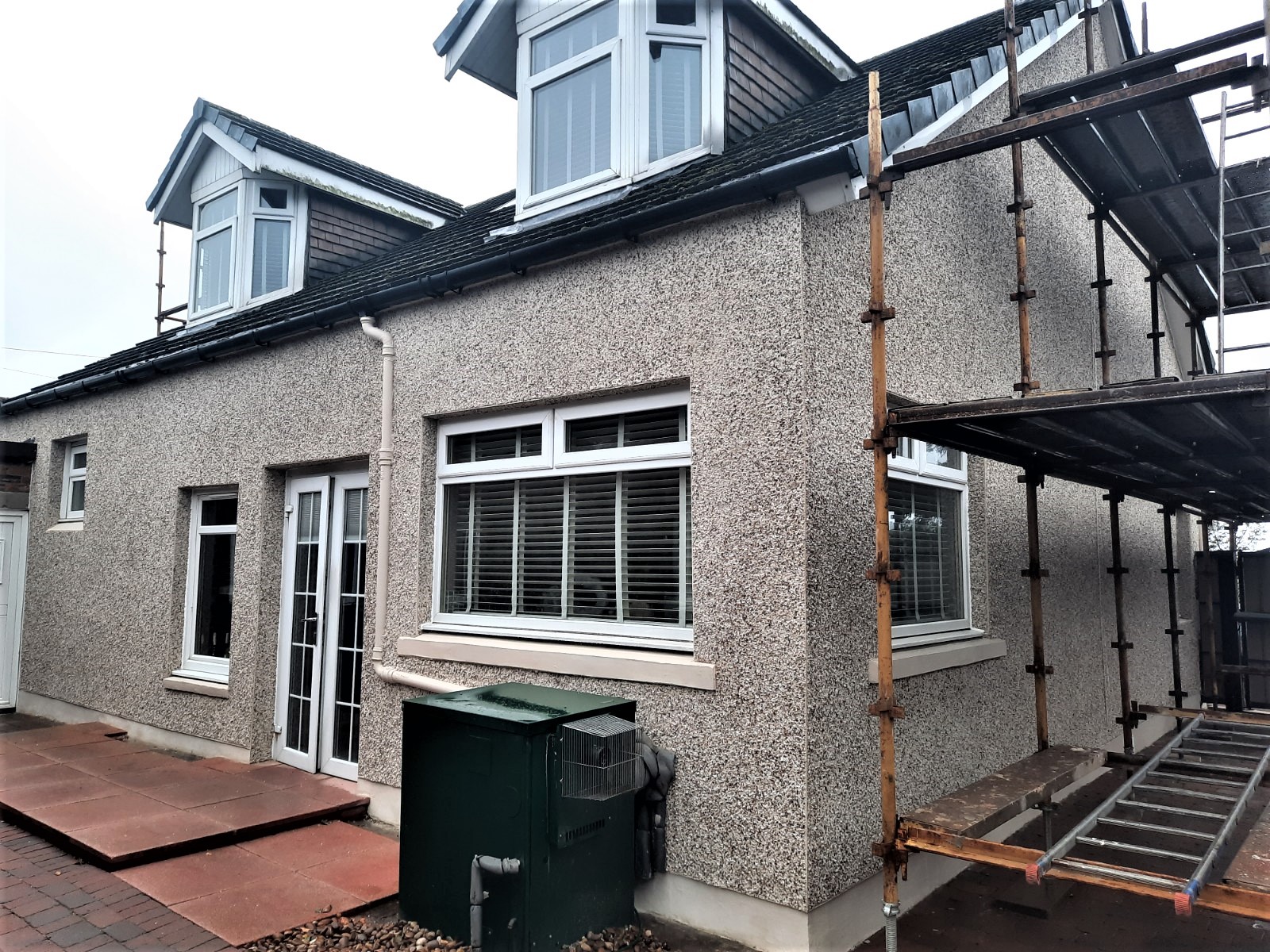 front window area with external wall insulation Edinburgh