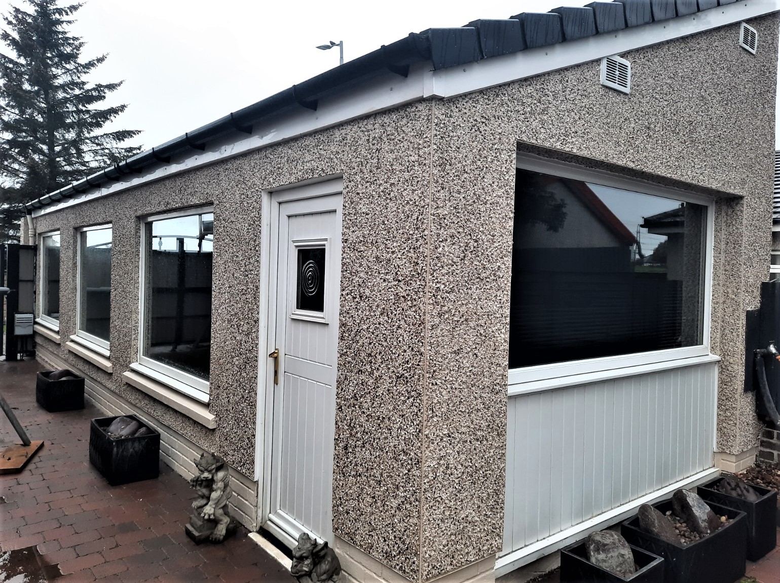 small extension wall completed by roughcaster Edinburgh