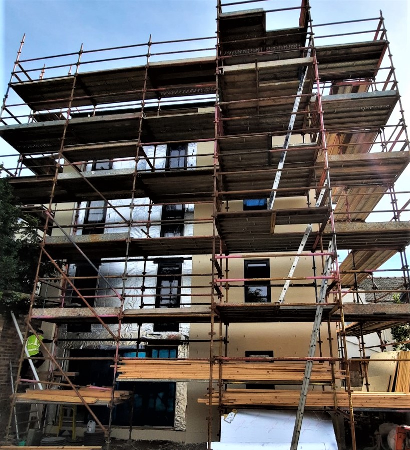 Rendering Edinburgh on high wall with ladder access