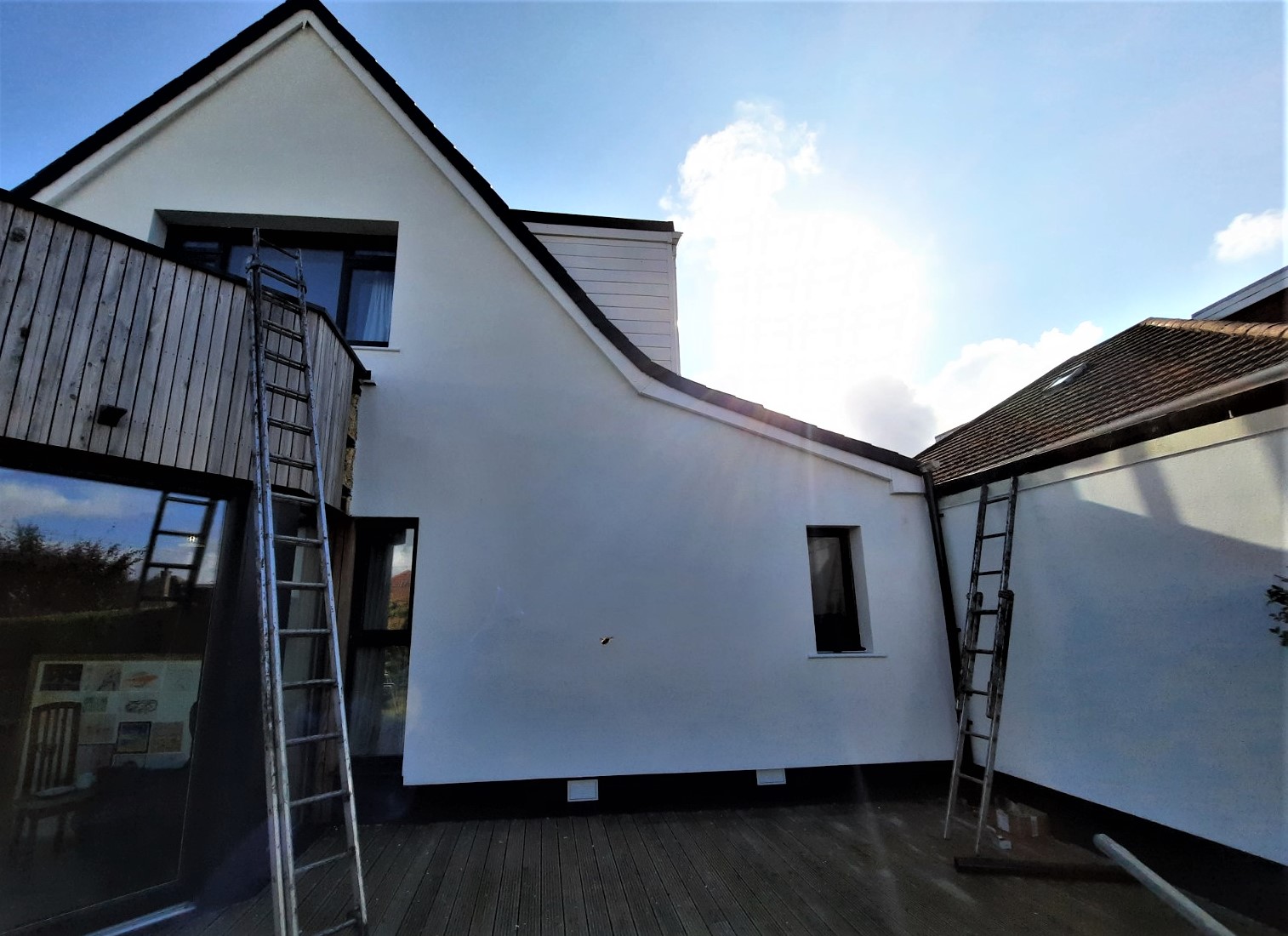 house rendering Edinburgh on side elevation under clear sky