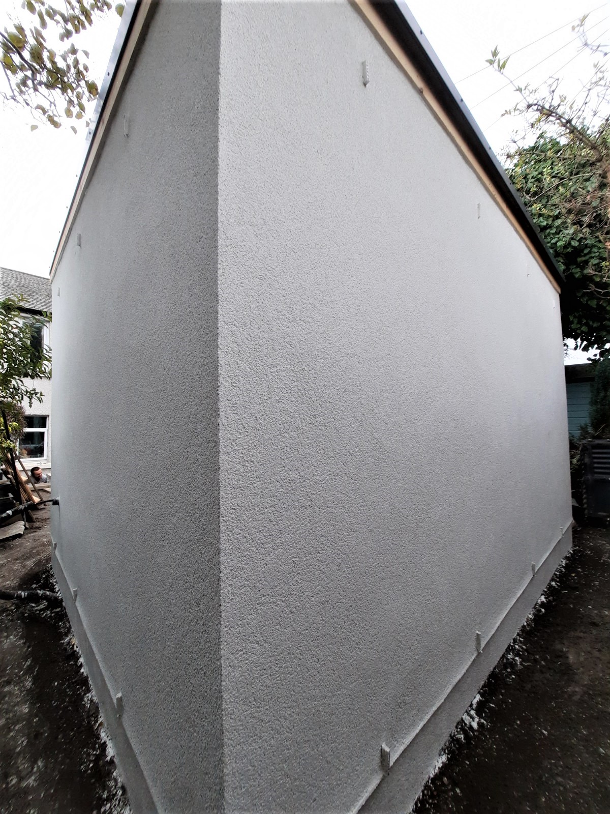 smooth white side wall with external wall insulation Edinburgh
