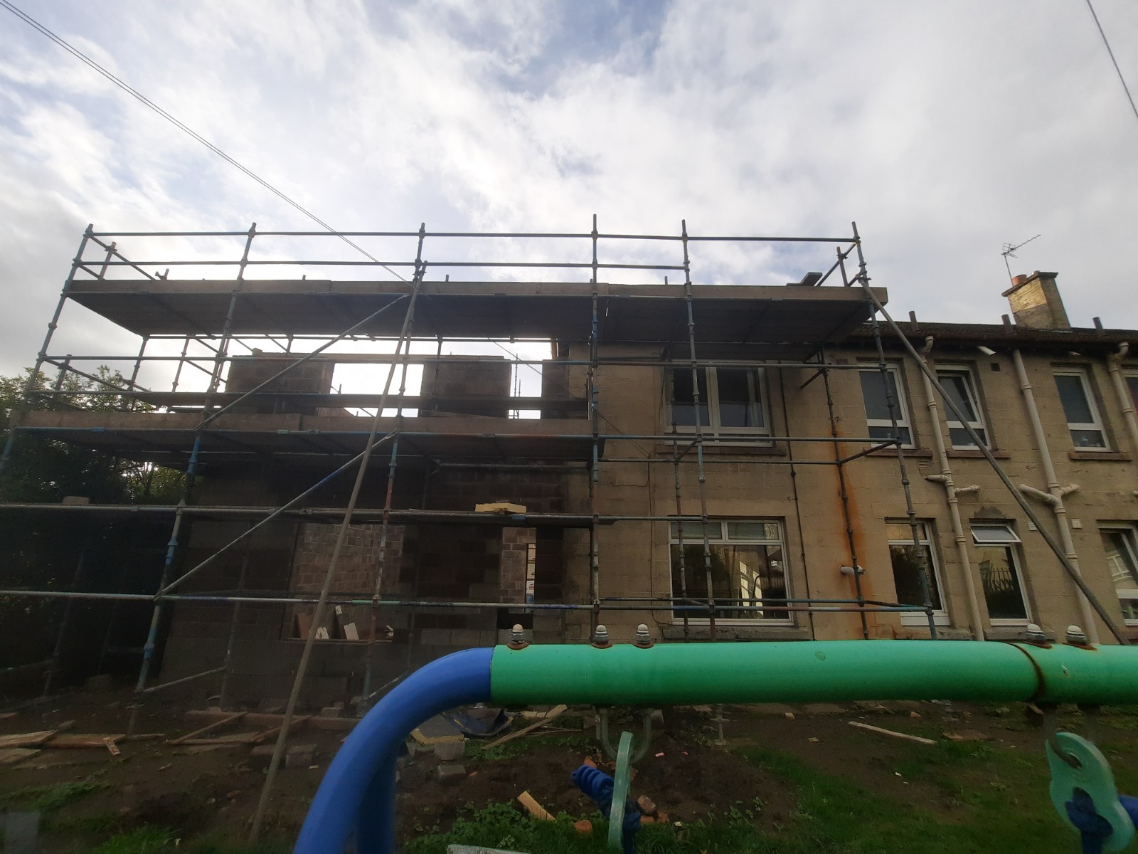 scaffolding around old building for roughcaster Edinburgh