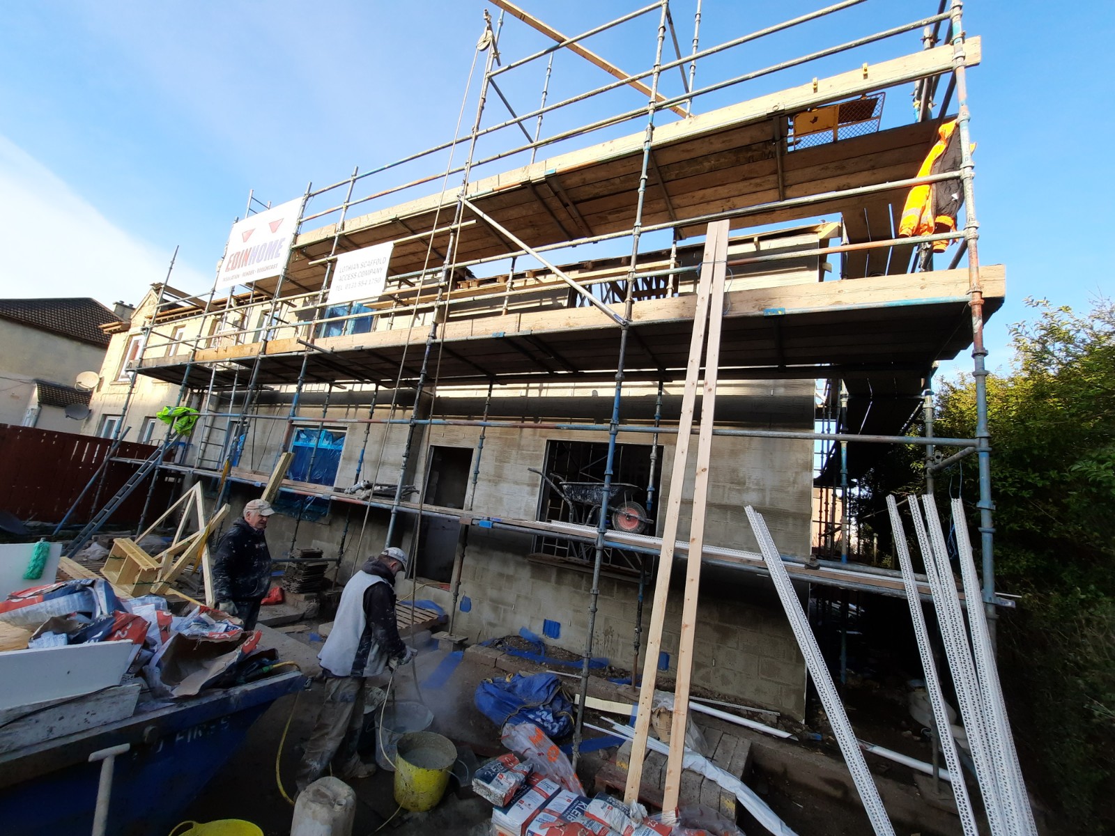 workers preparing facade for external wall insulation Edinburgh