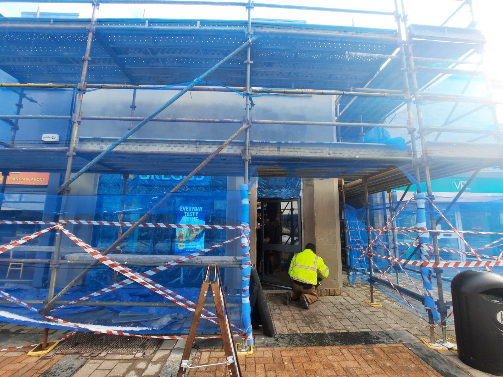 scaffolding setup for solid wall insulation Edinburgh