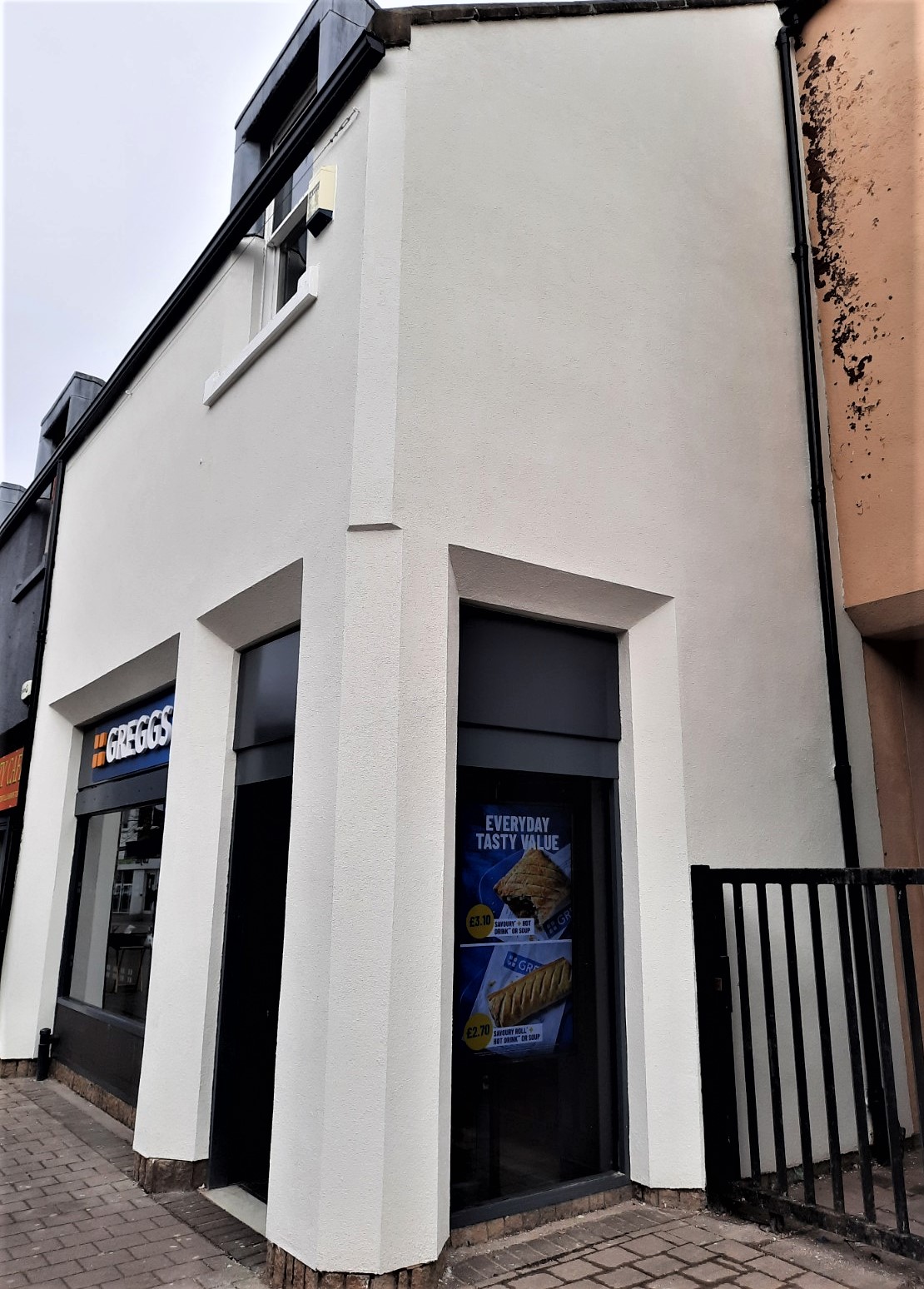 smooth white finish from roughcasting Edinburgh