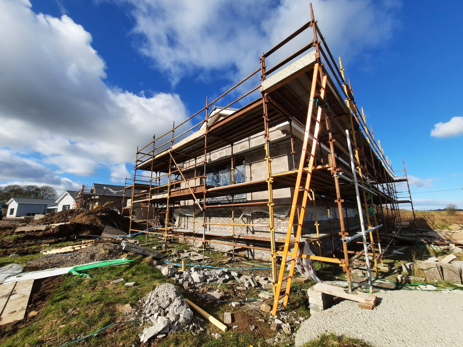 scaffolding around new build for house rendering Edinburgh