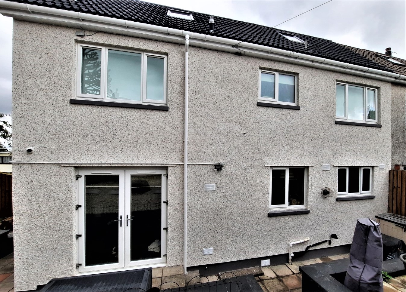 Modern home roughcasting Edinburgh