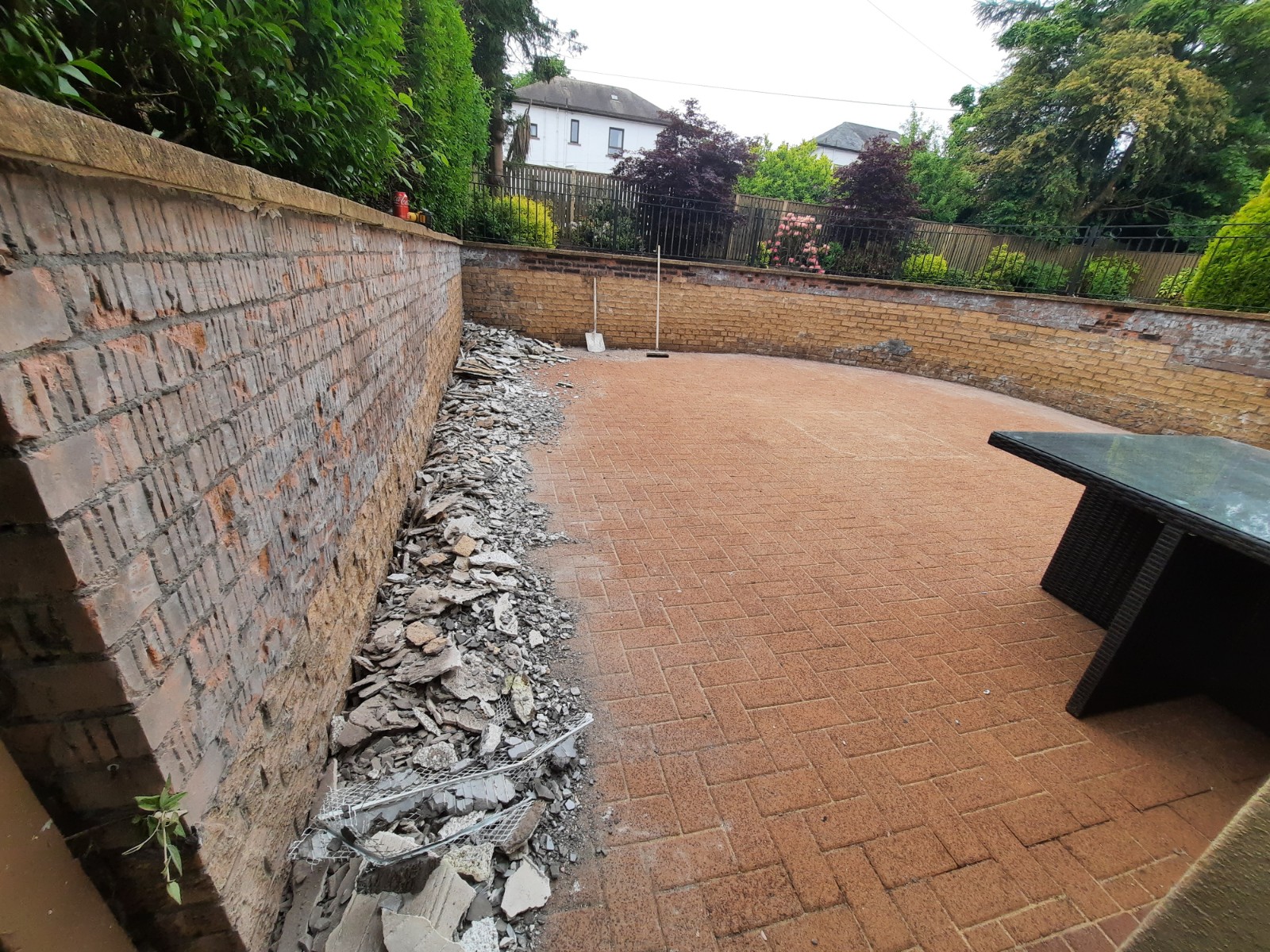 Rendering Edinburgh after removal of damaged wall coating
