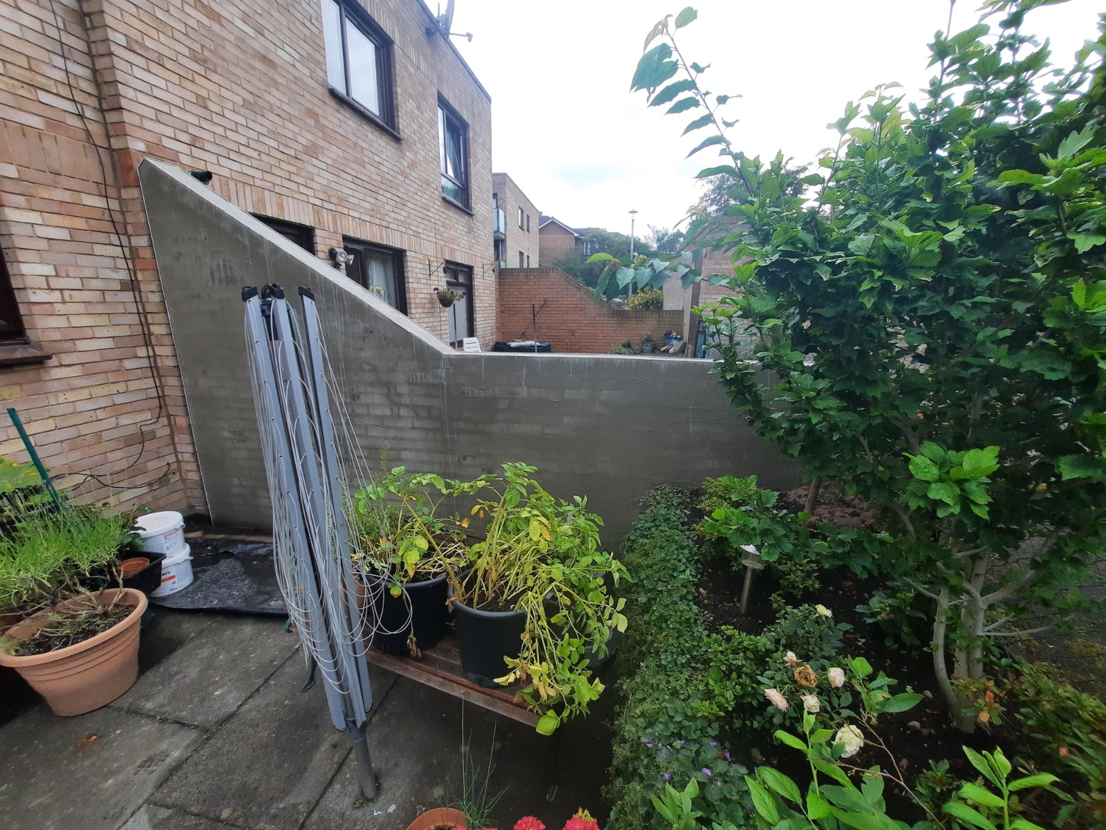 solid wall insulation Edinburgh along brick step risers