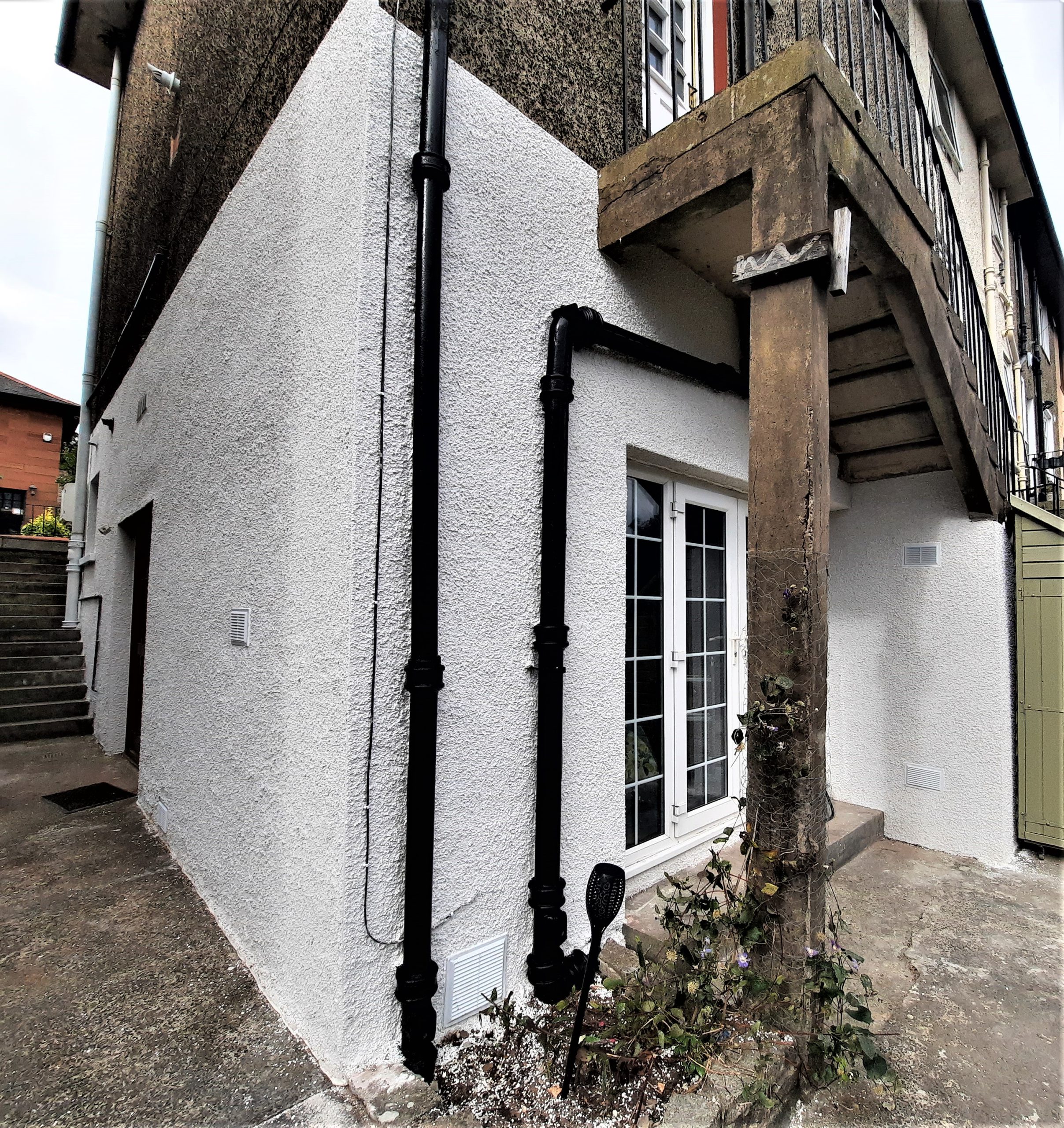 external wall insulation Edinburgh applied to façade with black trim