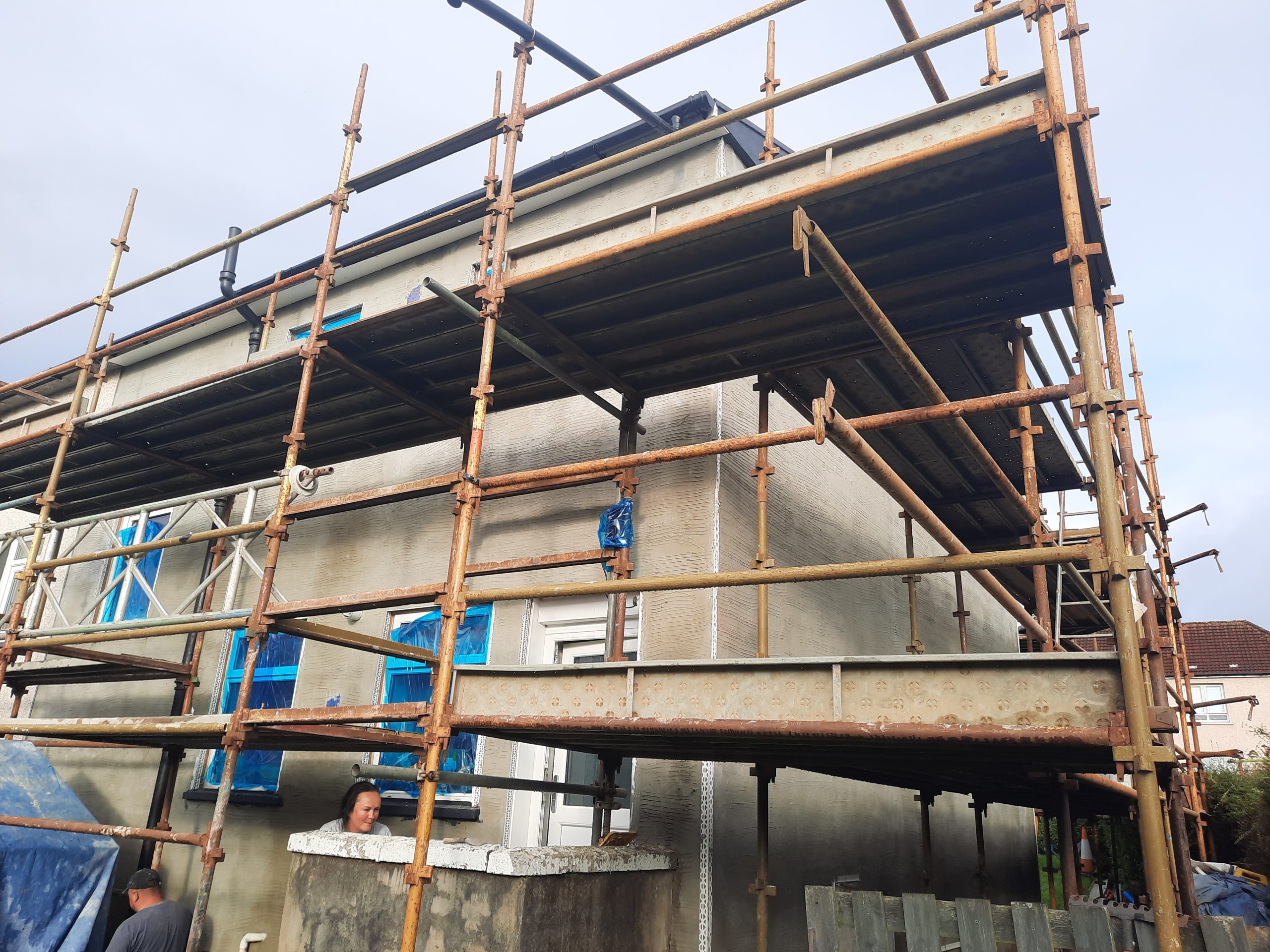 solid wall insulation Edinburgh on scaffolded property side