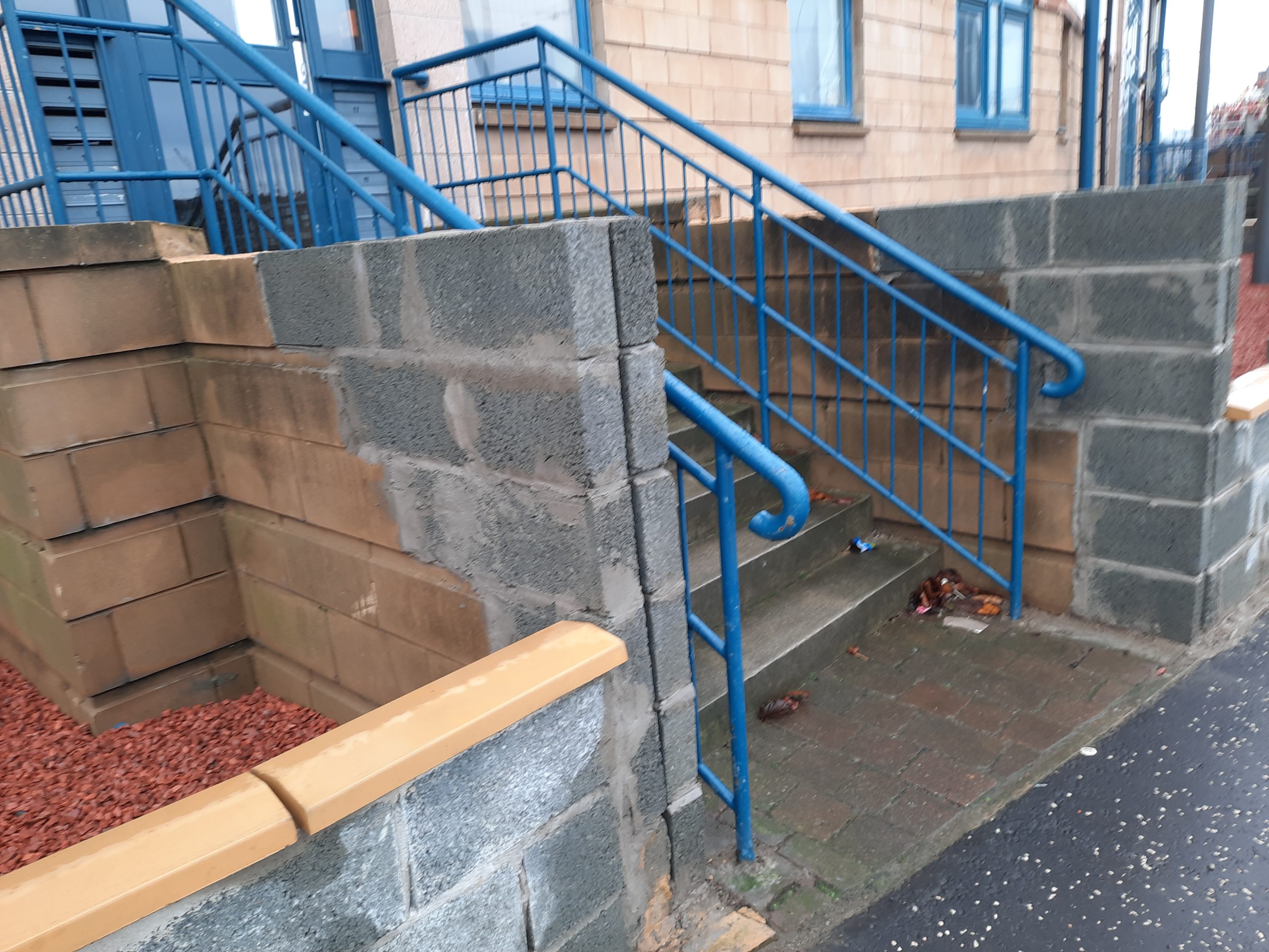 Rendering Edinburgh on partially completed boundary wall