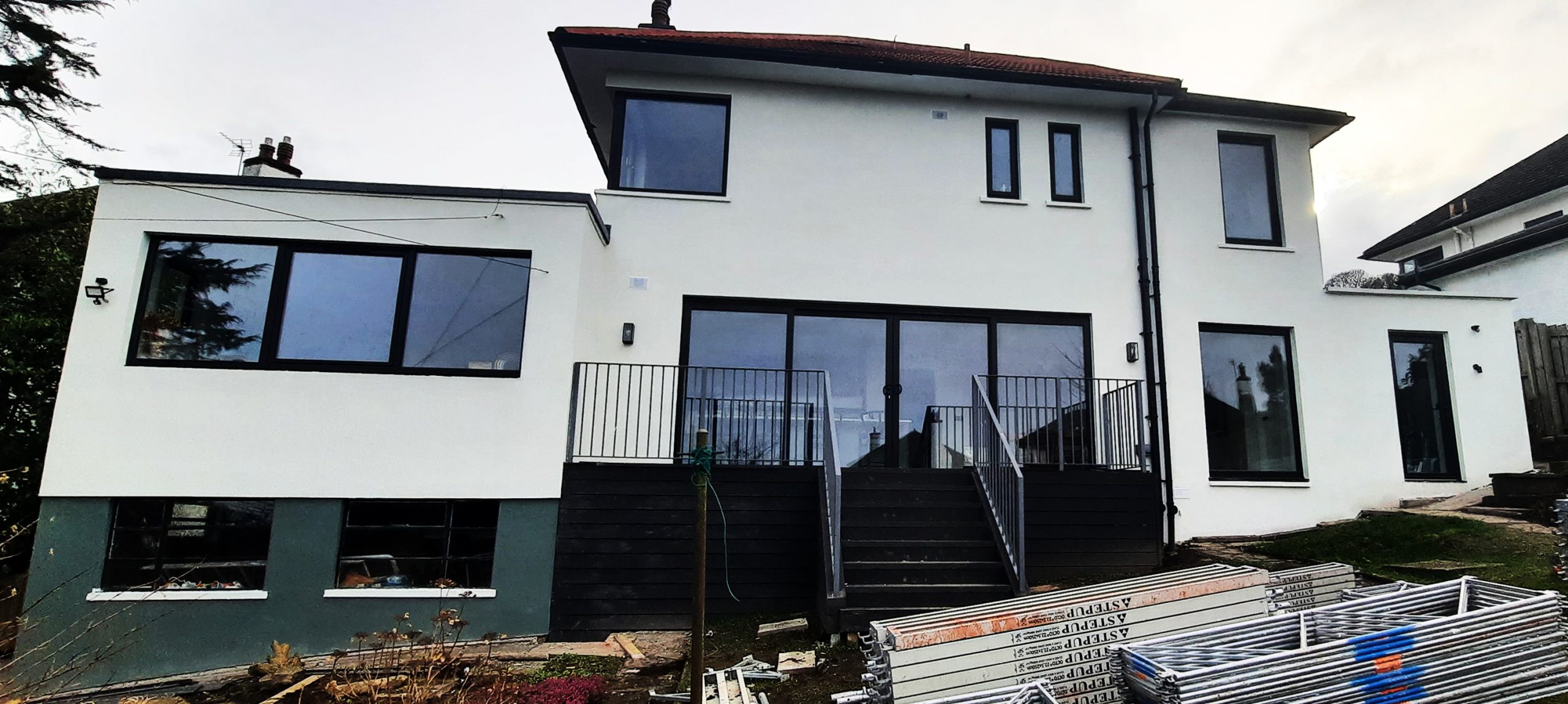 house rendering Edinburgh on two-storey front façade