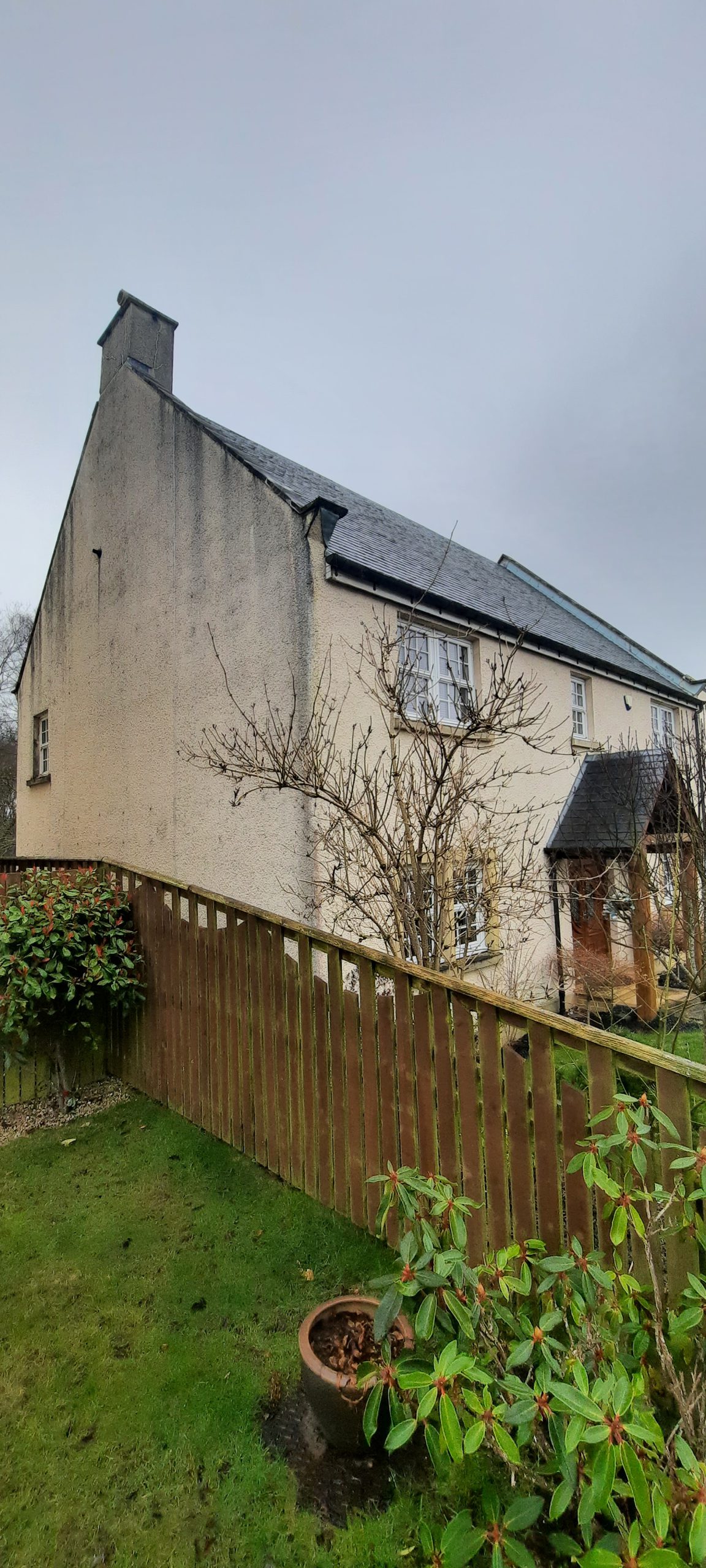 solid wall insulation Edinburgh on corner wall above garden