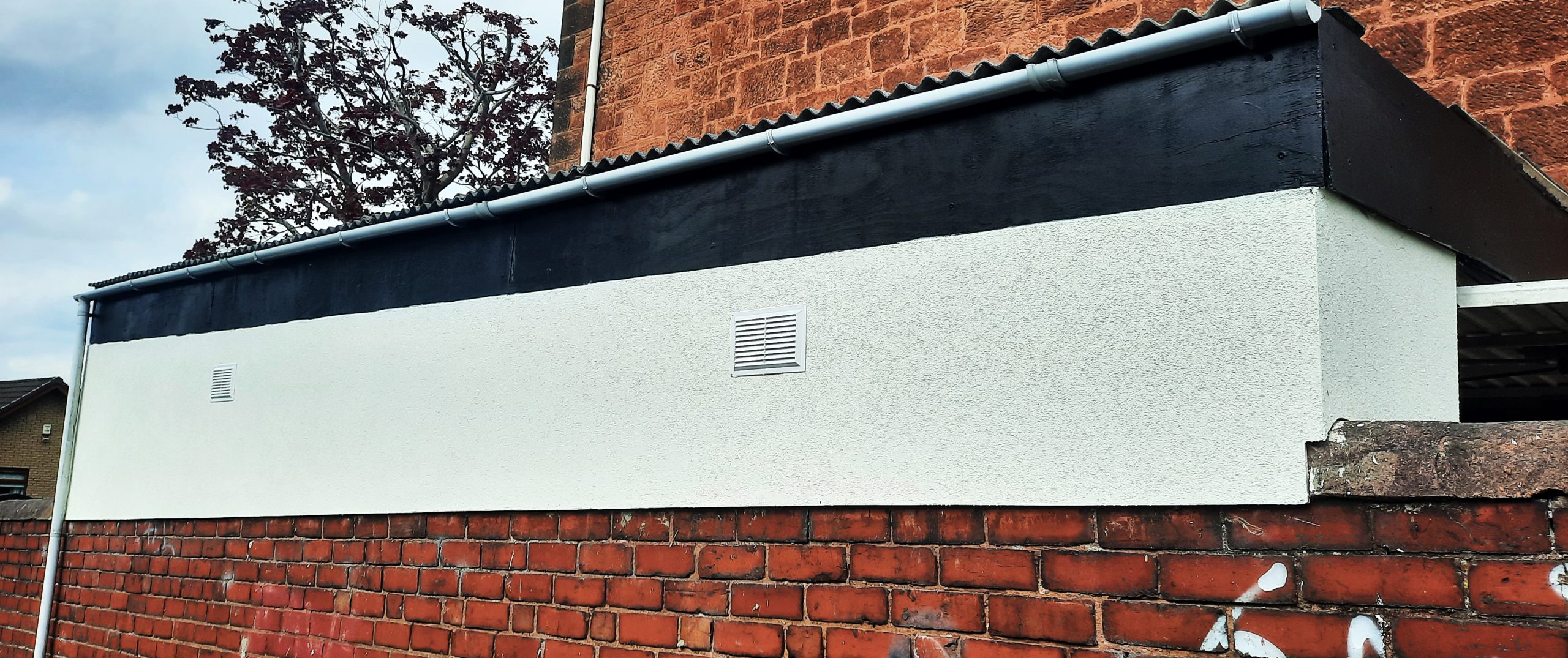 external wall insulation Edinburgh on lower brick section