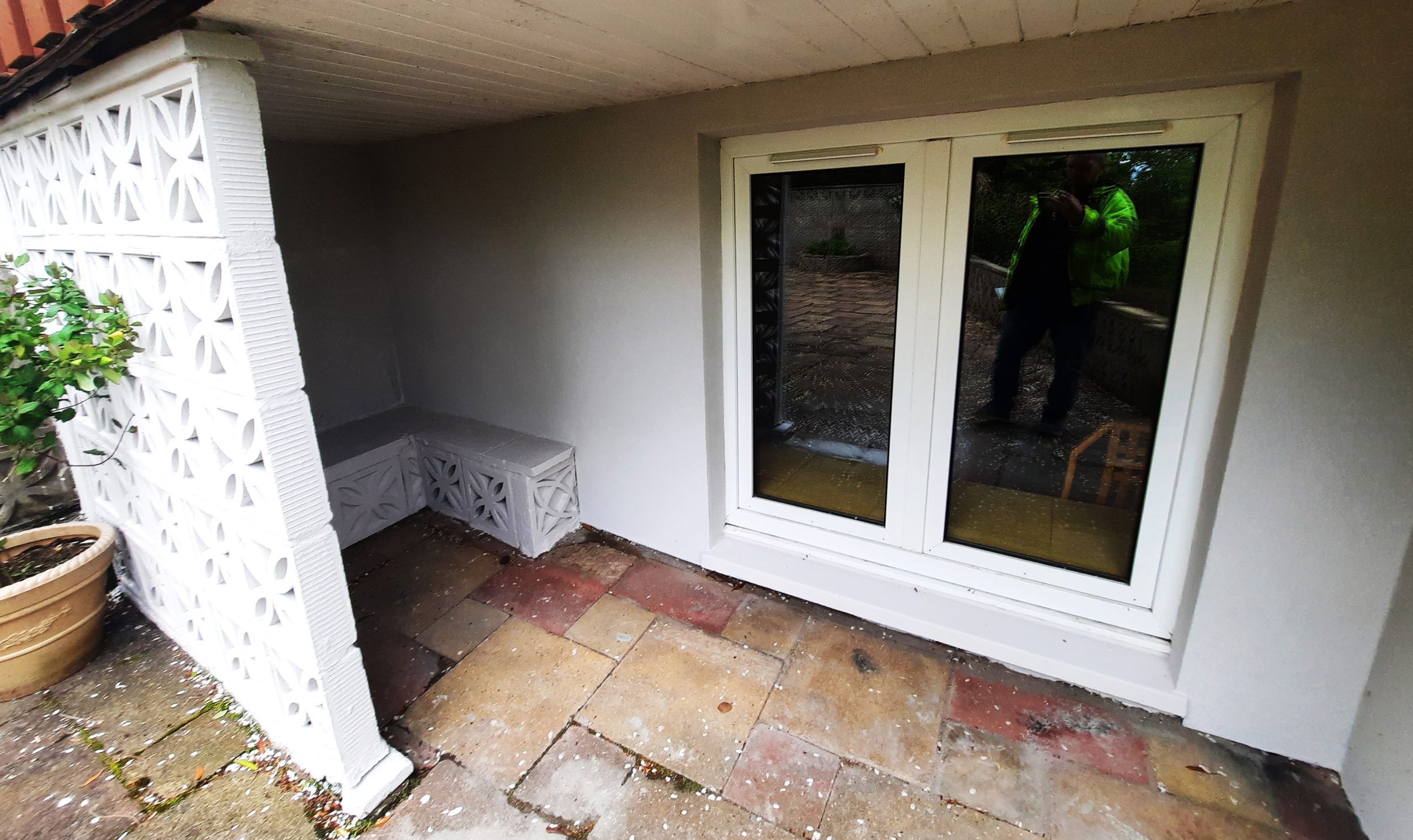 roughcast render Edinburgh on patio entrance wall