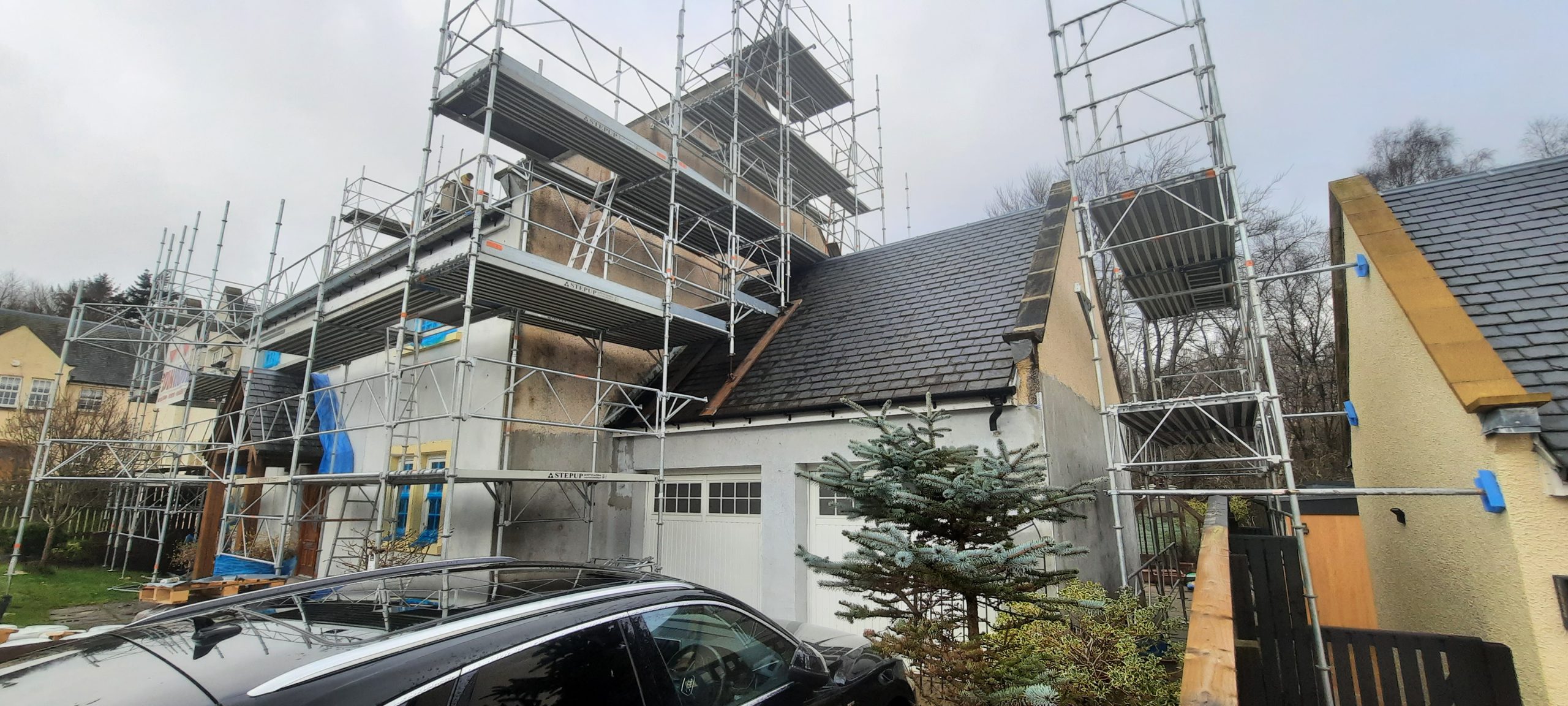 Rendering Edinburgh on smooth wall with hose application