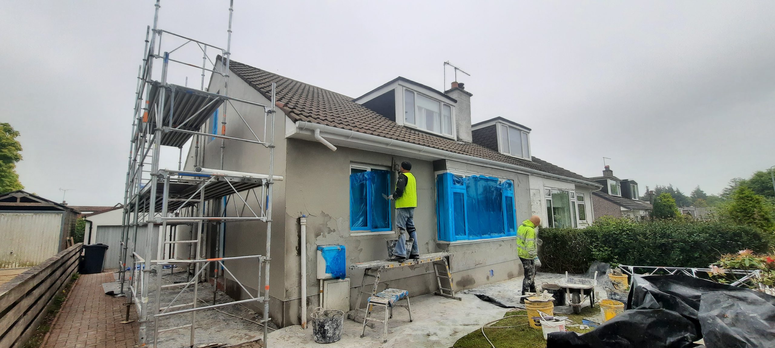 solid wall insulation Edinburgh on home under exterior renovation