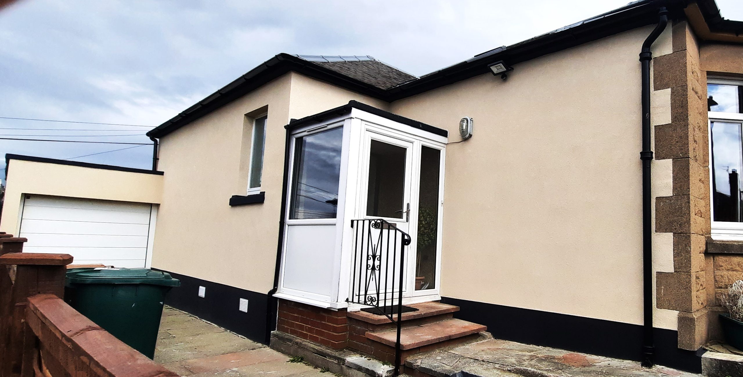Insulation Edinburgh under fresh white boundary coating