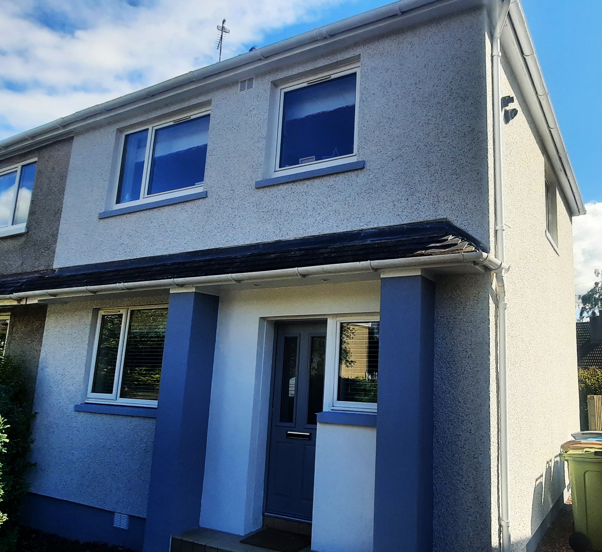 house rendering Edinburgh with blue trim details