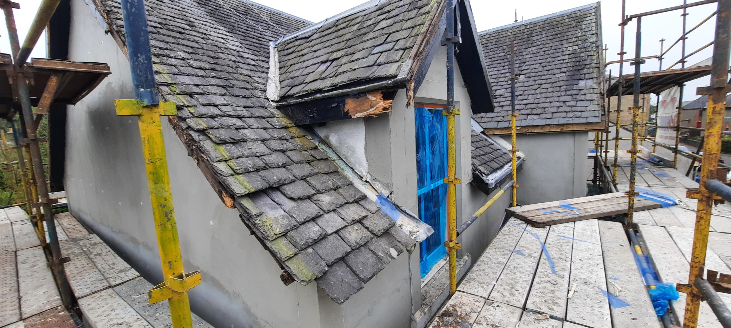 roughcaster Edinburgh working on dormer side wall